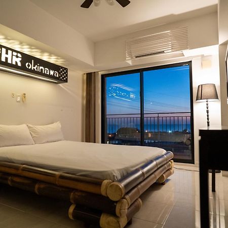 Royal Hotel Йомитан Экстерьер фото