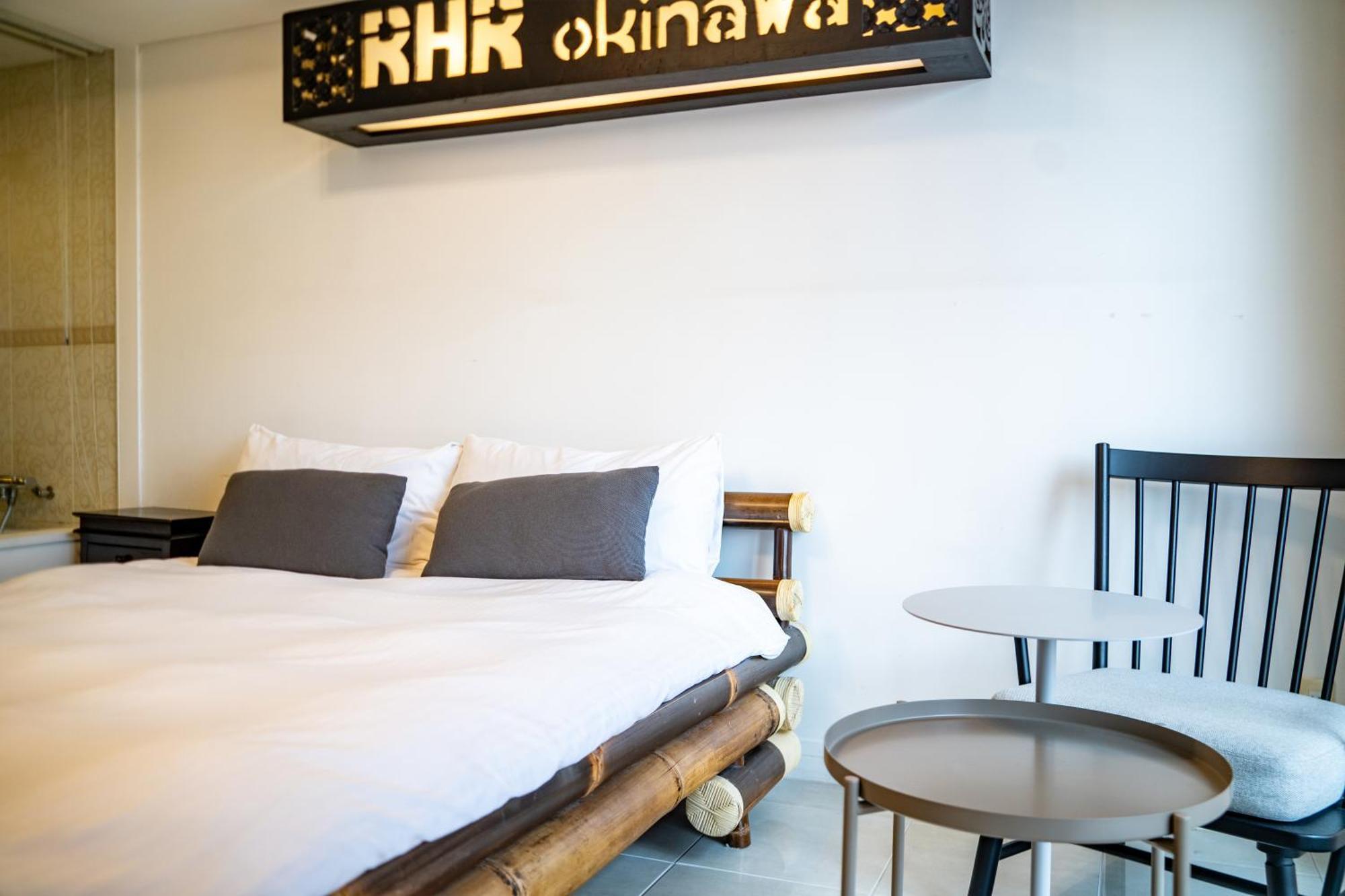 Royal Hotel Йомитан Экстерьер фото